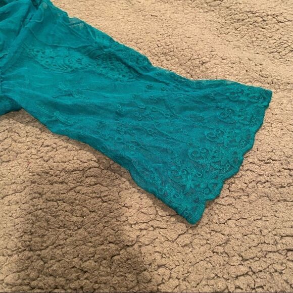 Urban Mangoz See Through Bell Butterfly Mesh Sleeve Top Size Small - Picture 12 of 14